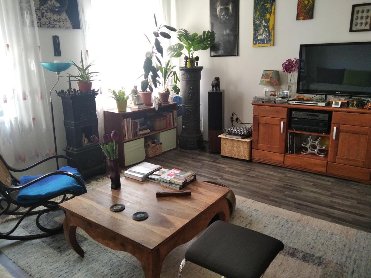 Sunflower Apartment Будапеща Екстериор снимка